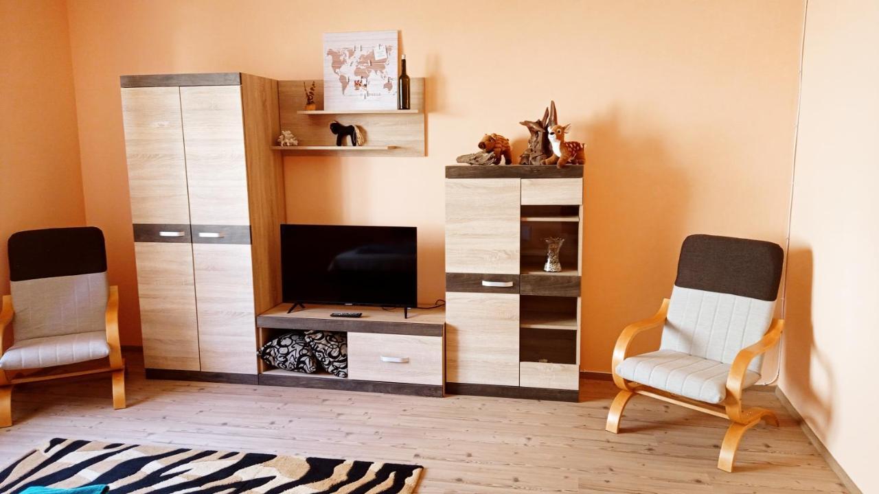 Lovas Vendeghaz Appartement Obanya Buitenkant foto